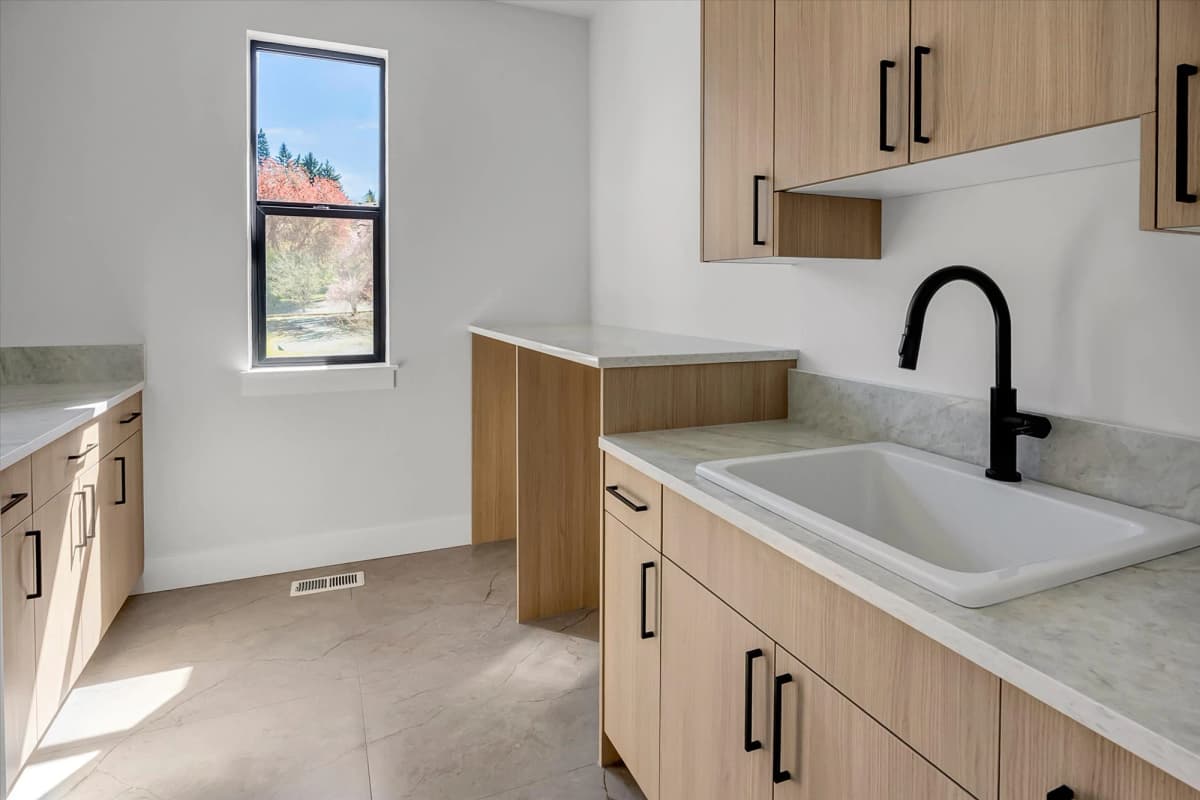 Gallery image 10-2