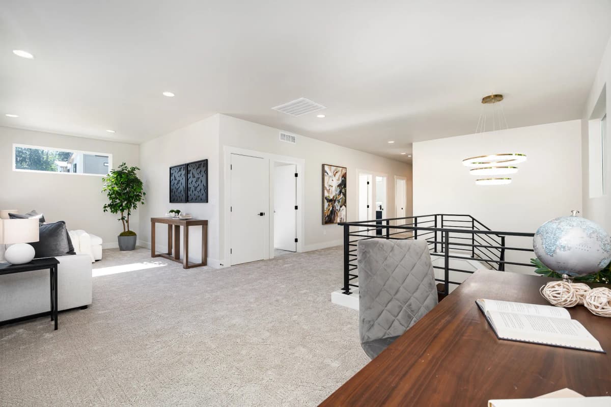 Gallery image 12-0