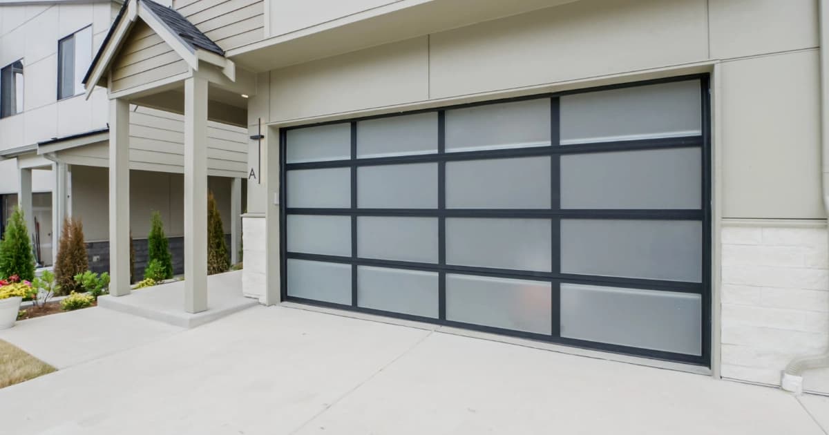 Top Benefits of Buying a Townhome With a Private Garage